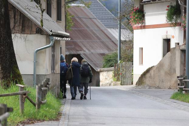 Traje potraga za hrvatskim planinarima u Sloveniji 
