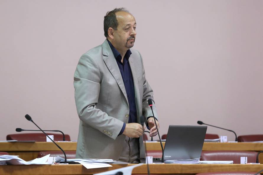 'Zbog otkaza u Konzumu tražit ćemo ostavku ministrice Dalić'