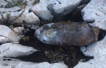 U Postirama kopali kanalizaciju i pronašli avionsku bombu iz  2. svjetskog rata: 'Poveća je...'