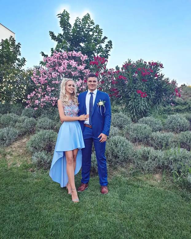 FOTO Majku je pratio do oltara, a sad se i sam oženio. Zvijezda rukometaša u braku s liječnicom