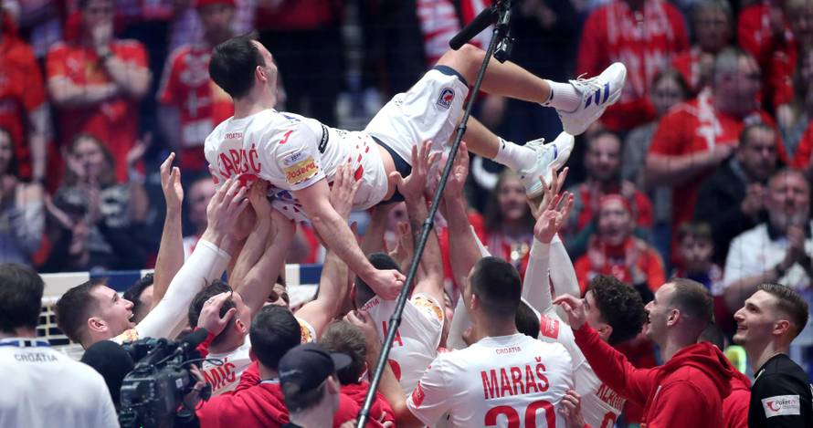 Hrvatska rukometna reprezentacija osvojila je srebrnu medalju na Svjetskom prvenstvu