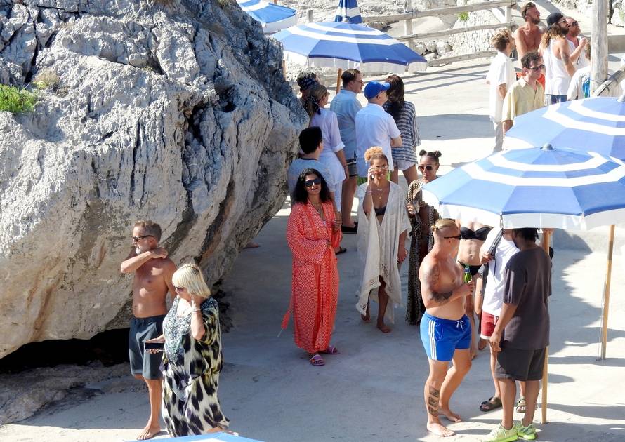 Capri: Heidi Klum i Tom Kaulitz organizirali zabavu za prijatelje u Fontaneli