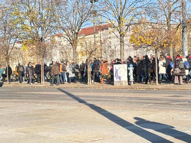 FOTOGALERIJA Ovo su snimke sa velikog prosvjeda protiv Covid mjera u središtu Zagreba...