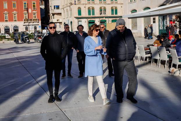 Split: Prikupljanje potpisa za predsjedničku kandidaturu Branke Lozo