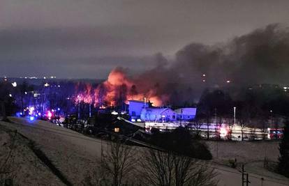 VIDEO Srušio se avion u Litvi, pao na kuću. Najmanje jedan čovjek poginuo, 3 ozlijeđenih