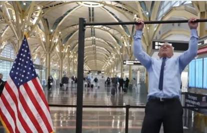 Kakvo pumpanje! Pogledajte kako Trumpovi ministri rade zgibove dok čekaju let