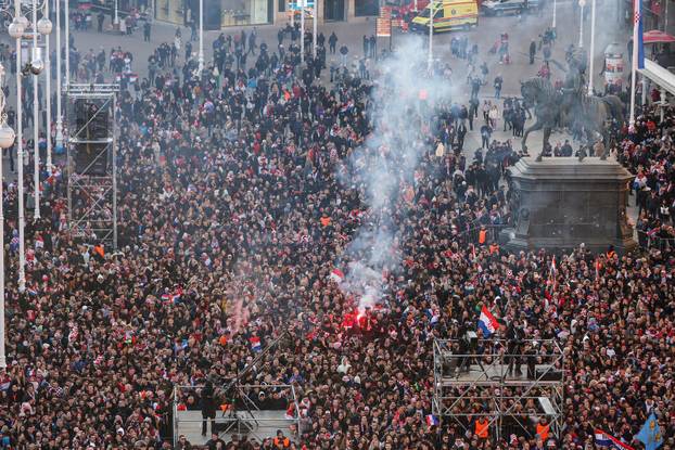Panorama svečanog dočeka hrvatske rukometne reprezentacije u Zagrebu