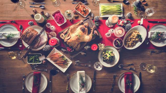18 ideja koje će vas inspirirati za dekoraciju blagdanskog stola