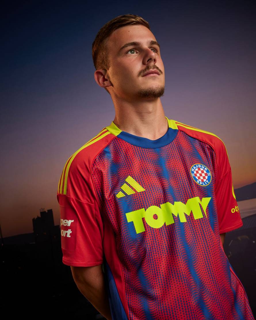 Hajduk je usred noći objavom zapalio navijače. A onda na Ultri predstavio gostujući dres