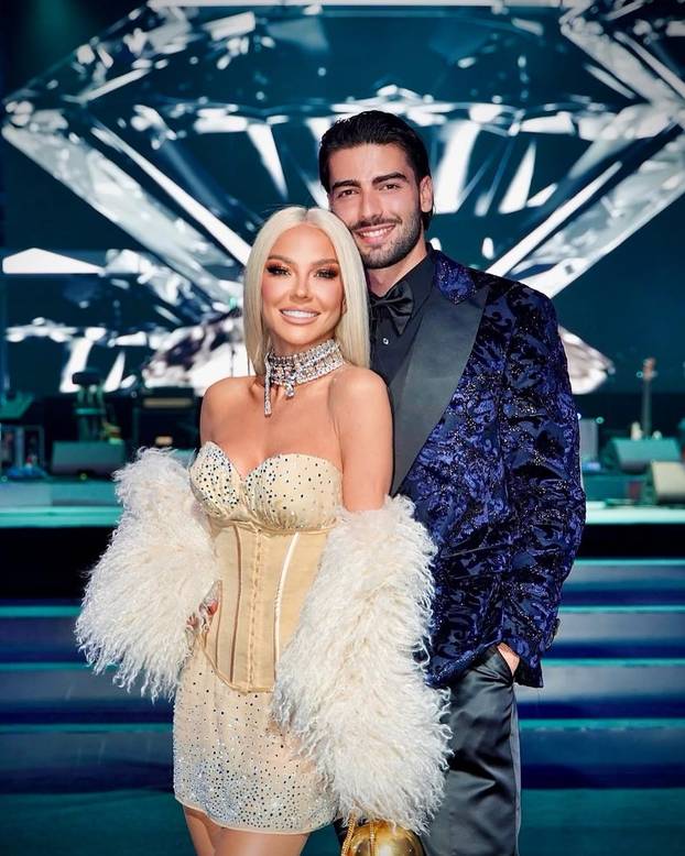 FOTO Au, kako ga gleda: Maja Šuput i Šime opet su bili skupa