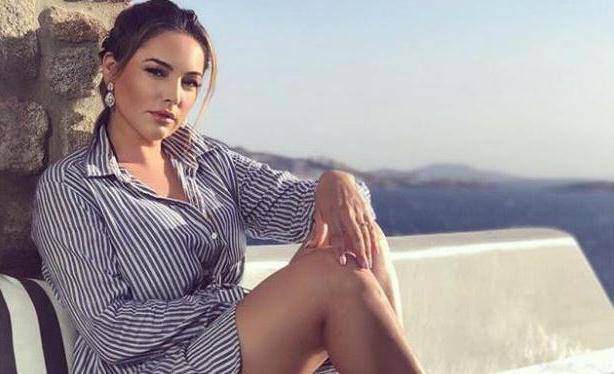 Model Kelly Brook: 'Dečko mi kontrolira što jedem i pijem...'