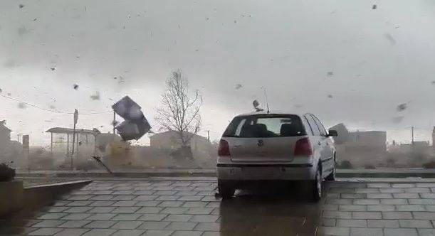 VIDEO Nevrijeme u Benkovcu: Jak vjetar dizao  je crjepove, oštećeno i oko 20 dimnjaka