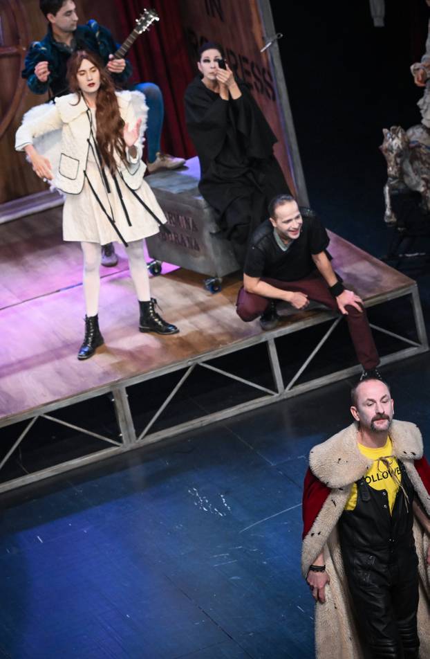 Zagreb: Premijera predstave "Carmina Burana" u kazalištu Gavella