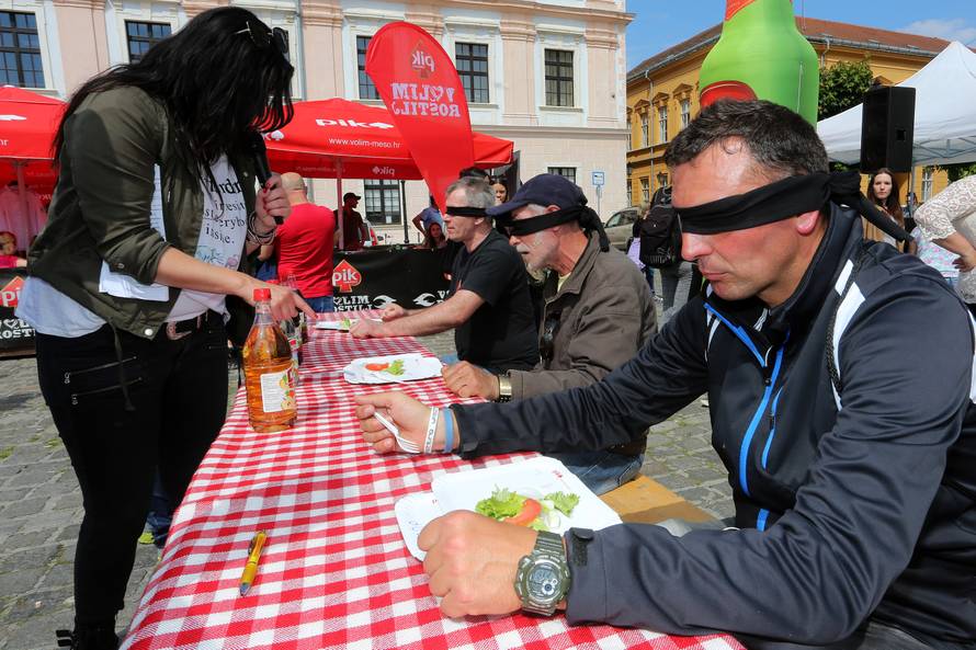 Bilo je gusto: Valpovački kotlić opet je napravio savršen roštilj