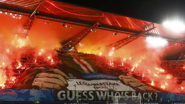 Legia Warszawa v Borussia Dortmund - UEFA Champions League