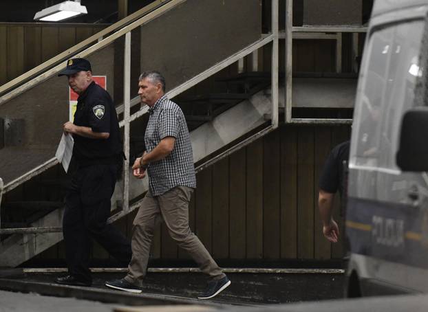 Zagreb: Privođenje uhićenih u Hrvatskim šumama