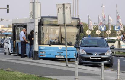 Zagreb: Vozač autobusa naglo zakočio, šest ljudi se ozlijedilo