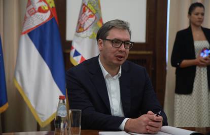 Napeto na Kosovu, Vučić: 'Pokušavaju natjerati naše ljude da promjene svoje tablice'