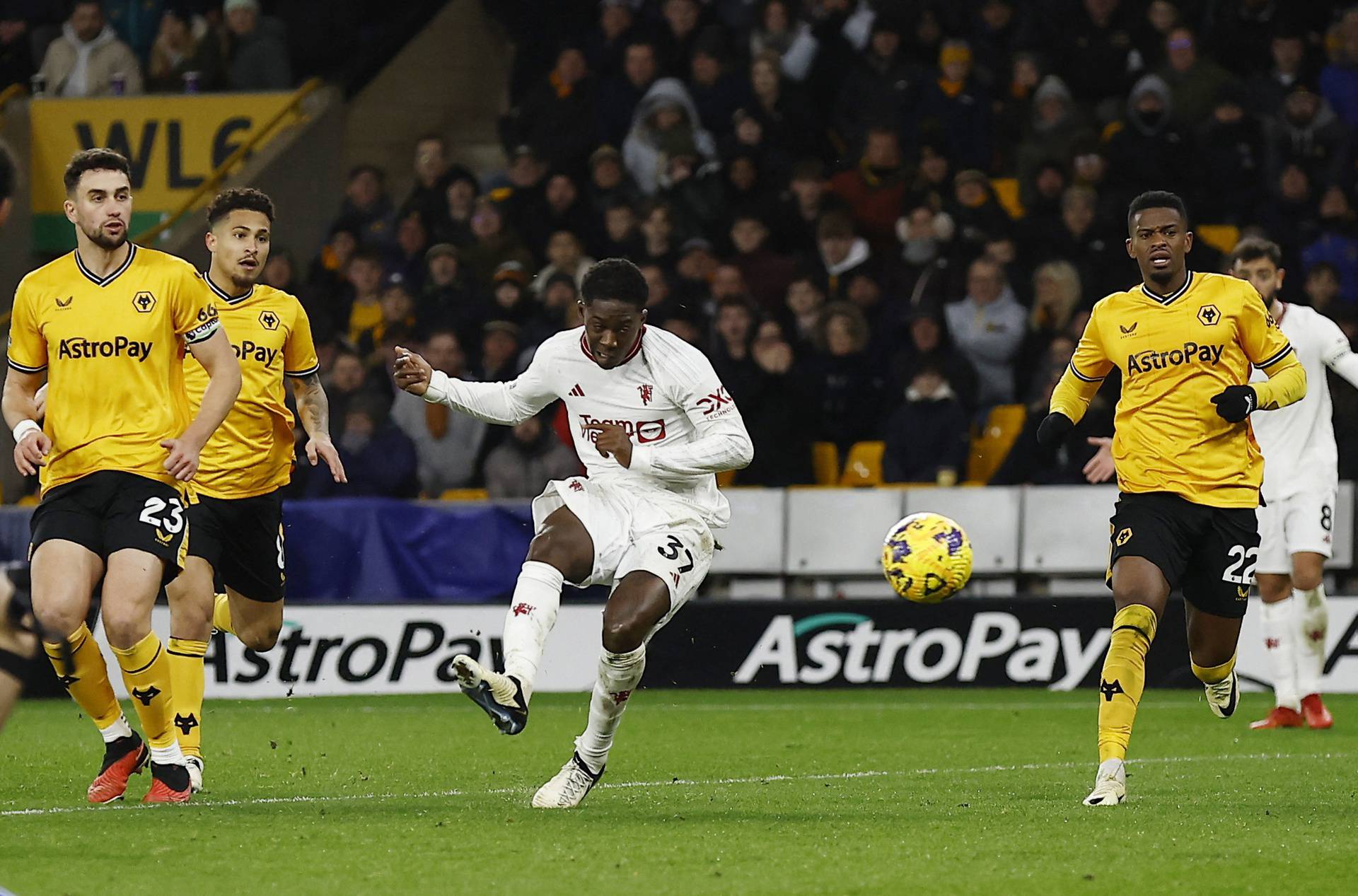 Premier League - Wolverhampton Wanderers v Manchester United