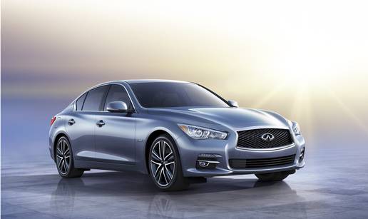 Infiniti Q50 dobit će europsko ruho i dio motora iz Daimlera