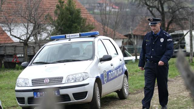 Incident u Srbiji! Profesor htio razdvojiti mladiće koji su se tukli, pa na kraju dobio batina