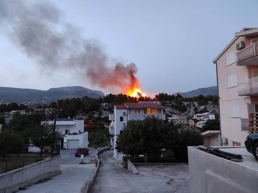 Dok su gasili požar, vatrogasci su pronašli  tijelo mladića