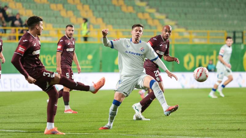 UŽIVO Istra - Dinamo: Stigli su sastavi, Radošević i kod novog trenera ostao na tribini