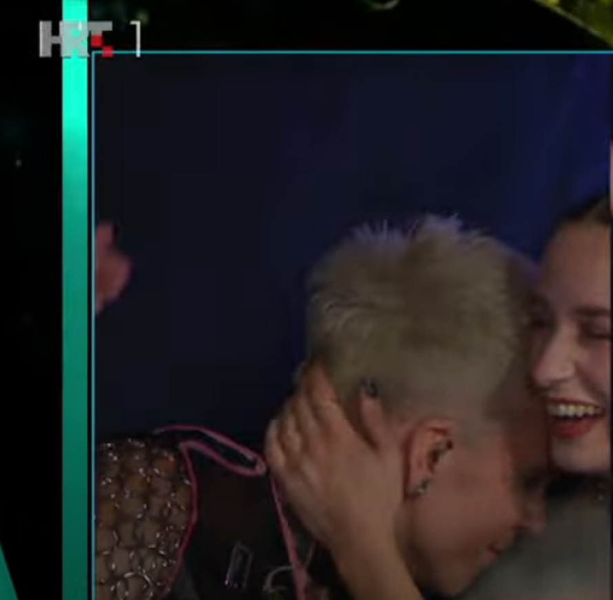 Djevojka Elizabeta je najveća podrška Baby Lasagni! Pao joj  u naručje kad je pobijedio na Dori