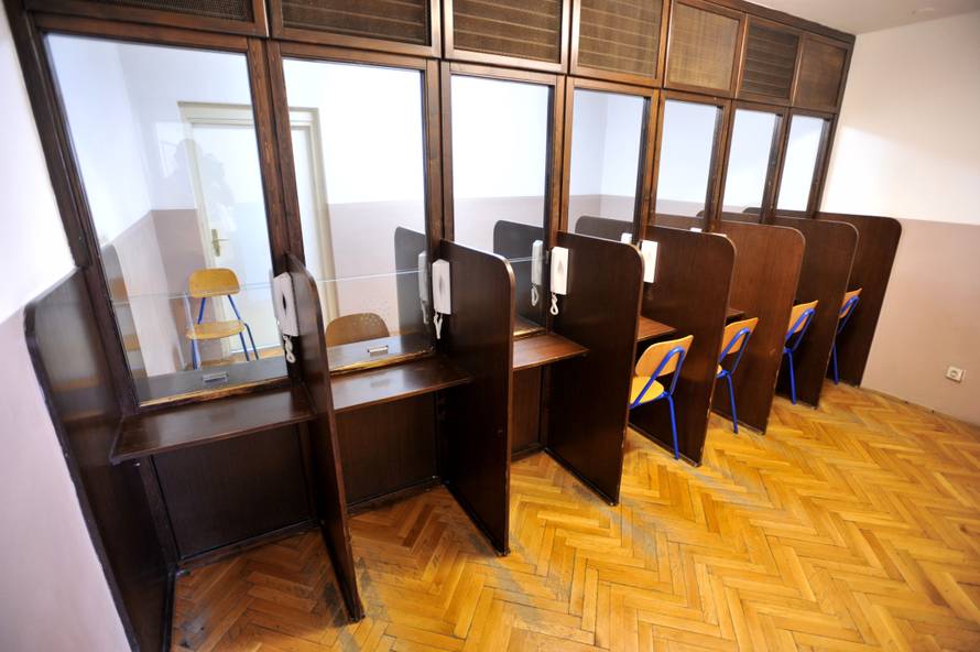 Prvo jutro Gazde u Remetincu: Kruh, namaz, čaj i običan WC