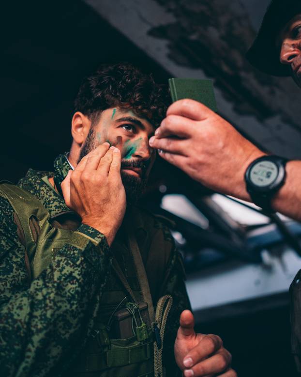 FOTO Gvardiol kao komandos na Velebitu! Pod punom ratnom opremom 'vatreni' ispunio san