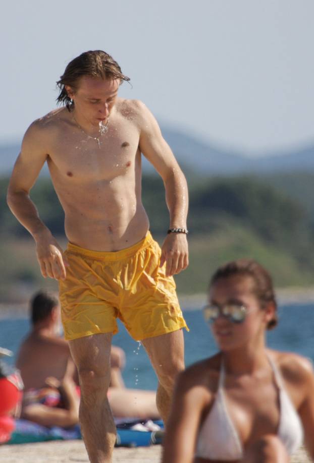 Zaton: Luka Modri? zadnje dane godišnjeg odmora provodi na kupanju 