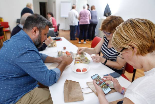 Zagreb: U Etnografskom muzeju Slavica Moslavac održala je radionicu bojanja pisanica