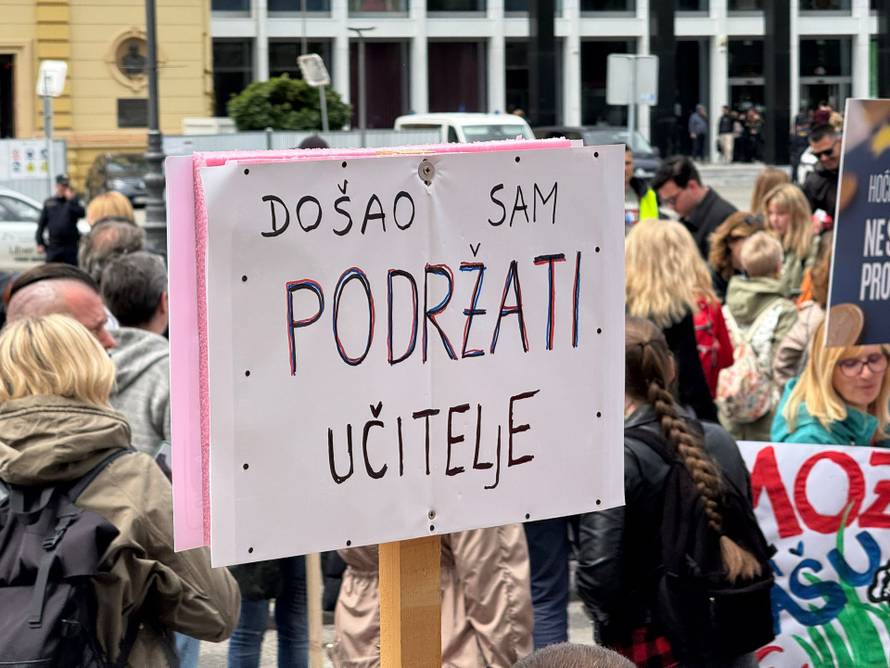 Veliki prosvjed prosvjetara u Zagrebu:  'Nismo tu zbog novca, tu smo da probudimo Hrvatsku'