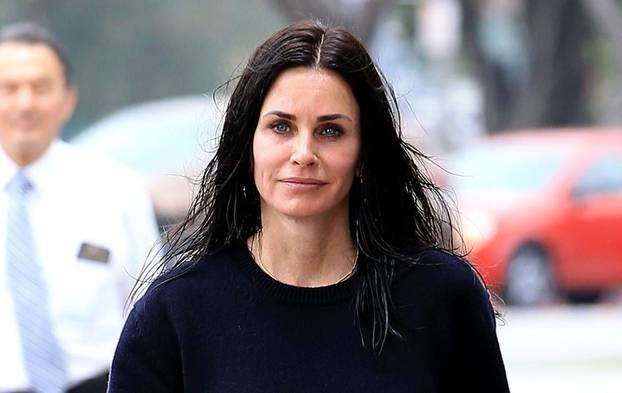Courteney Cox leaves a hair salon with wet hair in Beverly Hills