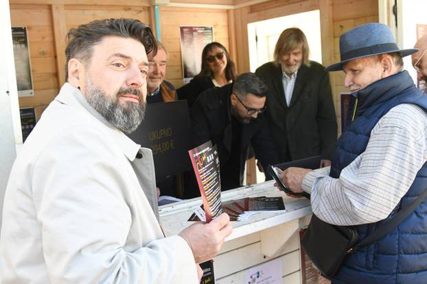 Na BOK kiosku na Korzu počela je prodaja ulaznica za 22. izdanje Bjelovarskih odjeka kazališta