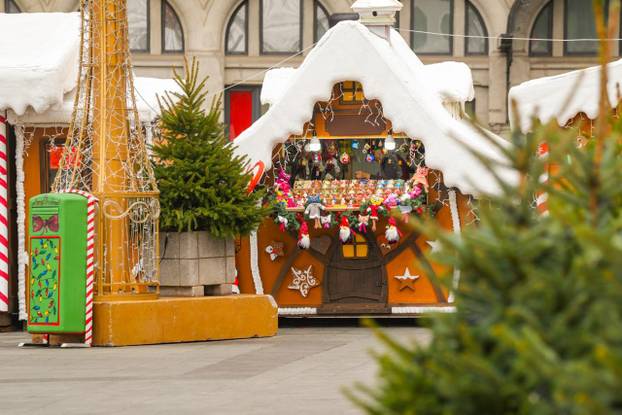FOTO Najbolji i najraskošniji u Europi! Pogledajte kako izgleda čarobni Advent u Rumunjskoj