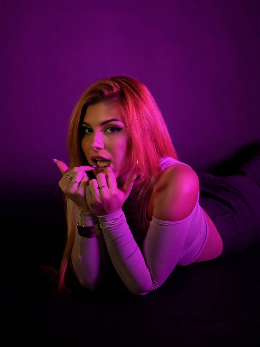 Ananda: Pjesma 'Dora' nastala je u eurovizijskom kampu...