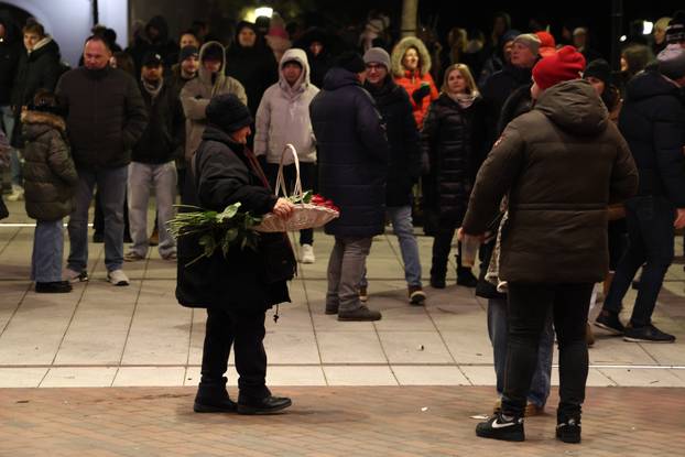 Osječani i njihovi gosti u novu 2026. godinu ušli su uz zvukove legendarnog Miroslava Škore
