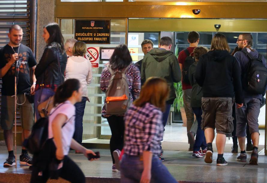 'Mi ne želimo da nam Vatikan određuje što ćemo studirati'