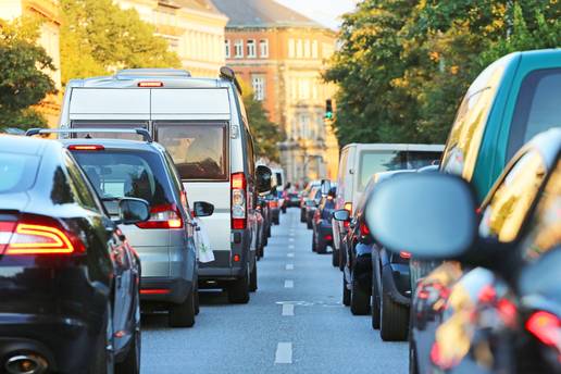 Usporedili smo troškove: Koliko nas košta vožnja autom, romobilom ili e-biciklom?