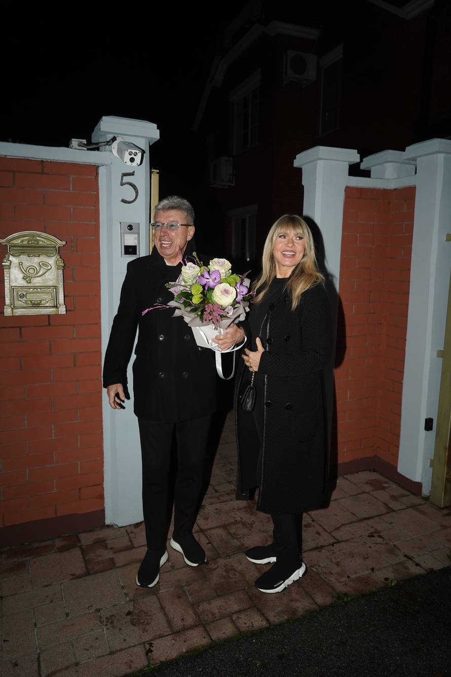 Beograd: Dolazak poznatih na proslavu kod Lepe Brene