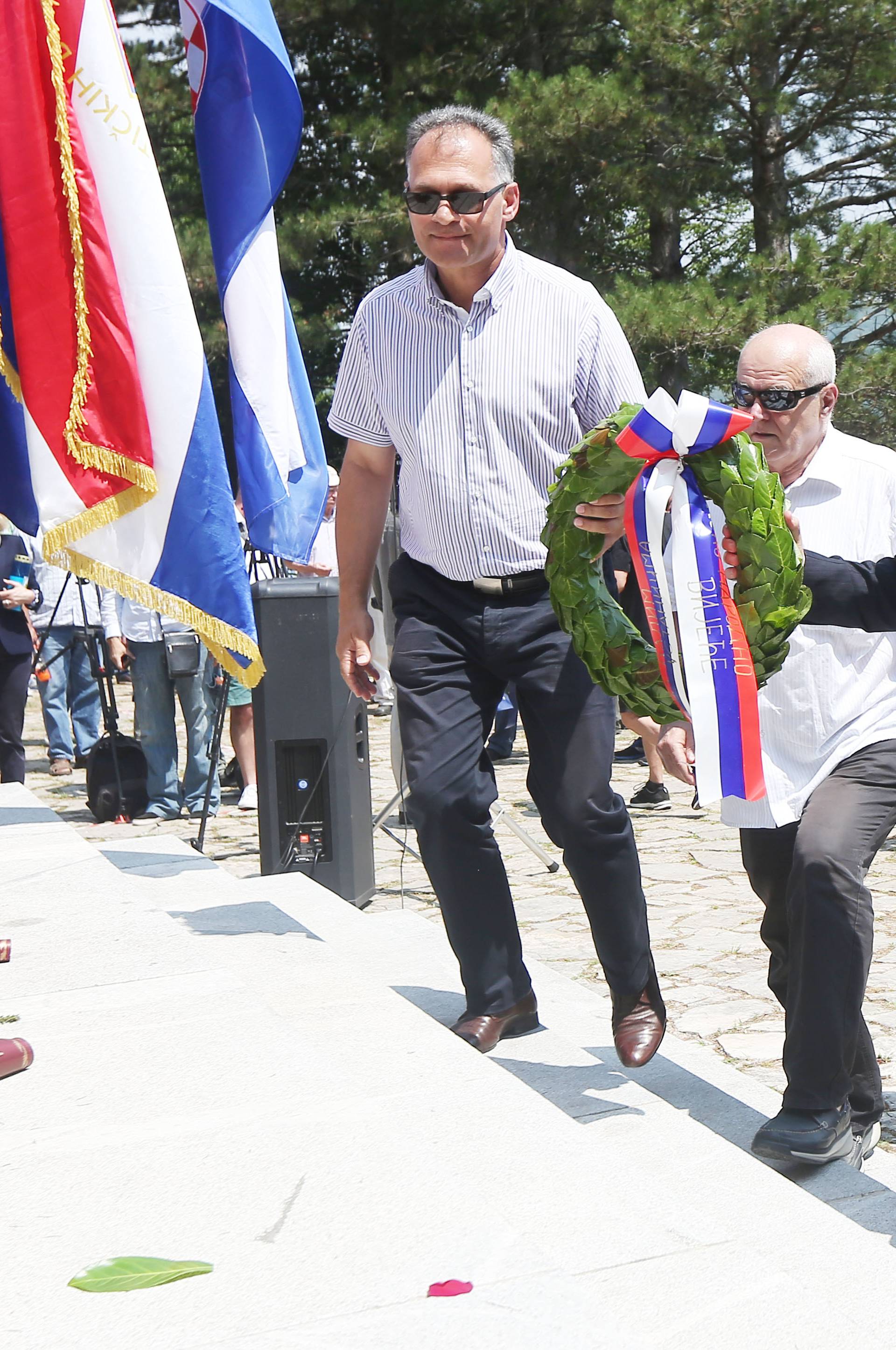 Na proslavi Dana ustanka u Srbu neće biti državnog vrha?