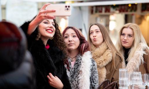 FOTO Ne smetaju im ni hladno&cacute;a ni ki&scaron;a: Pogledajte kako je 'zagu&zcaron;valo' na zagreba&ccaron;koj &scaron;pici