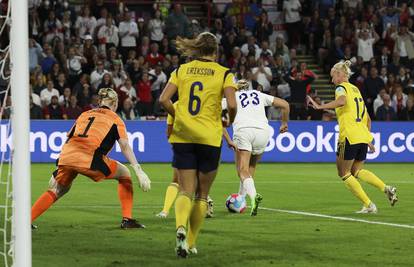 VIDEO Engleska nogometašica oduševila potezom na Euru:  Ovo je jedan od najboljih golova!