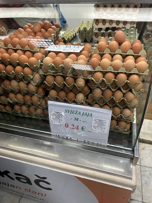 FOTO Građani šokirani! Za kilu janjetine 20 eura, rajčice po 7, a orada na Dolcu čak 28 eura