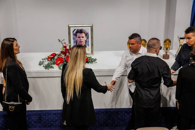 Split: Održana komemoracija za proslavljenog nogometnog vratara Tončija Gabrića