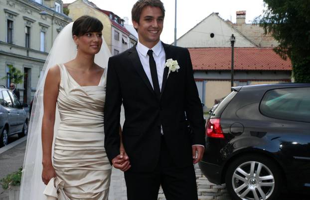 ARHIVA - 2008. Zagreb: Vjen?anje Nike Kranj?ara i Simone Fistri? u Crkvi sv. Ivana Krstitelja