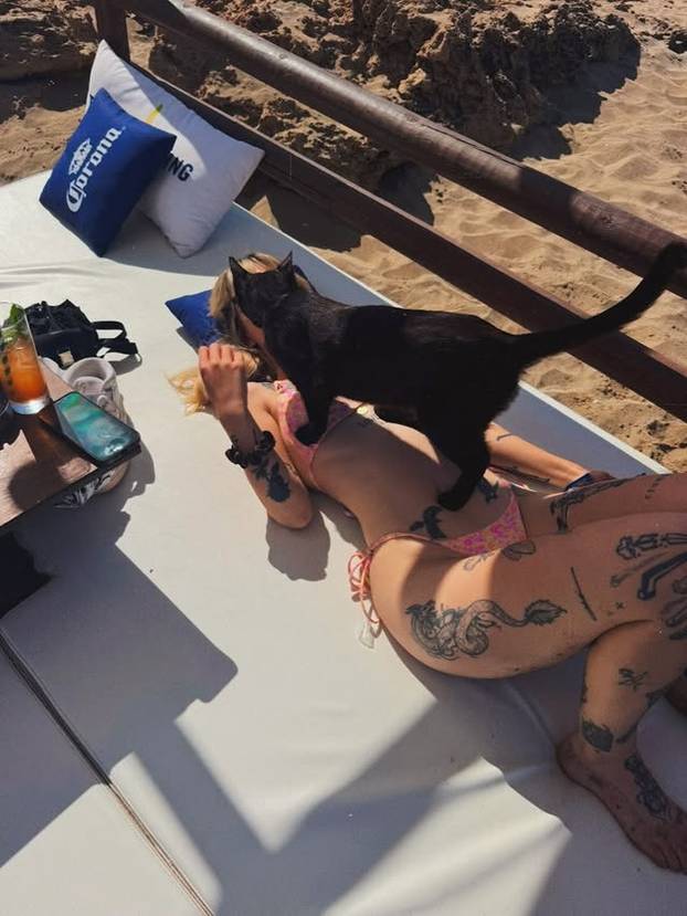 FOTO Puna je tetovaža i nema dlake na jeziku: Evo što govori o privlačnosti i samopouzdanju