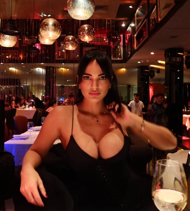 FOTO Uf, ovo boli! Glumica filmova za odrasle javno je osramotila Ikera Casillasa