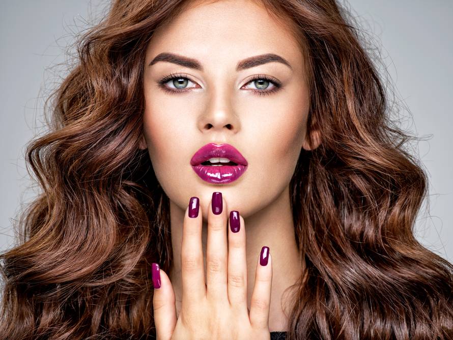 8 savjeta za brži rast noktiju: Jedite špinat i hranite ih uljem